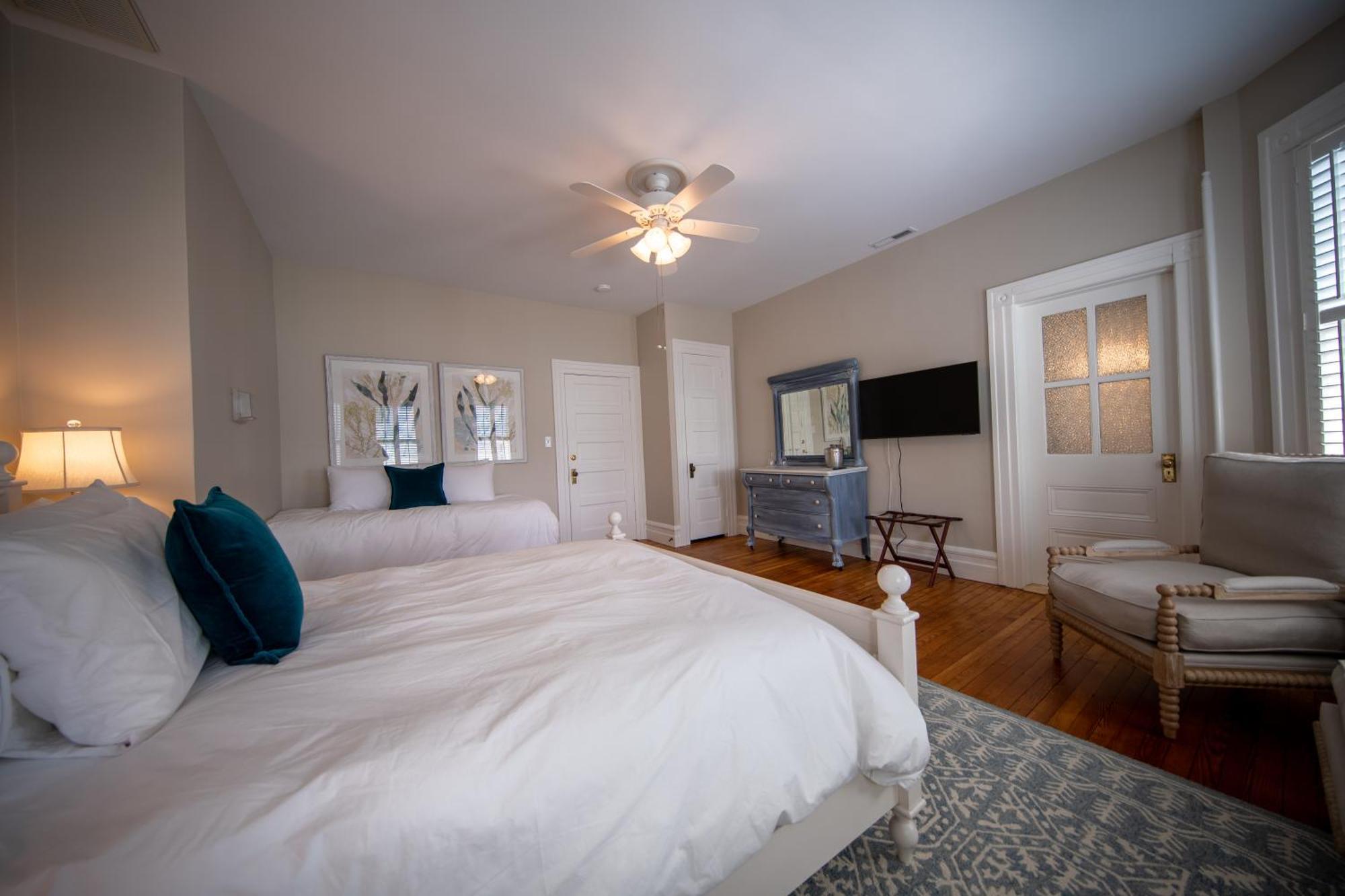 The Edenton Collection-Captain'S Quarters Inn Rum bild